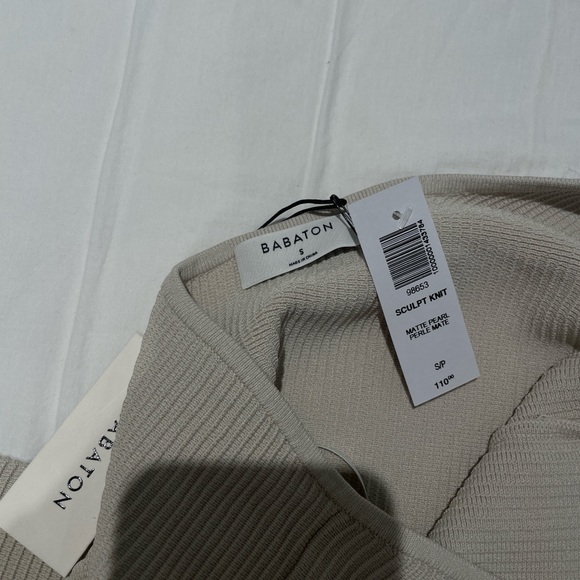 Babaton
Sculpt Knit One-Shoulder Dress - Picture 5 of 7